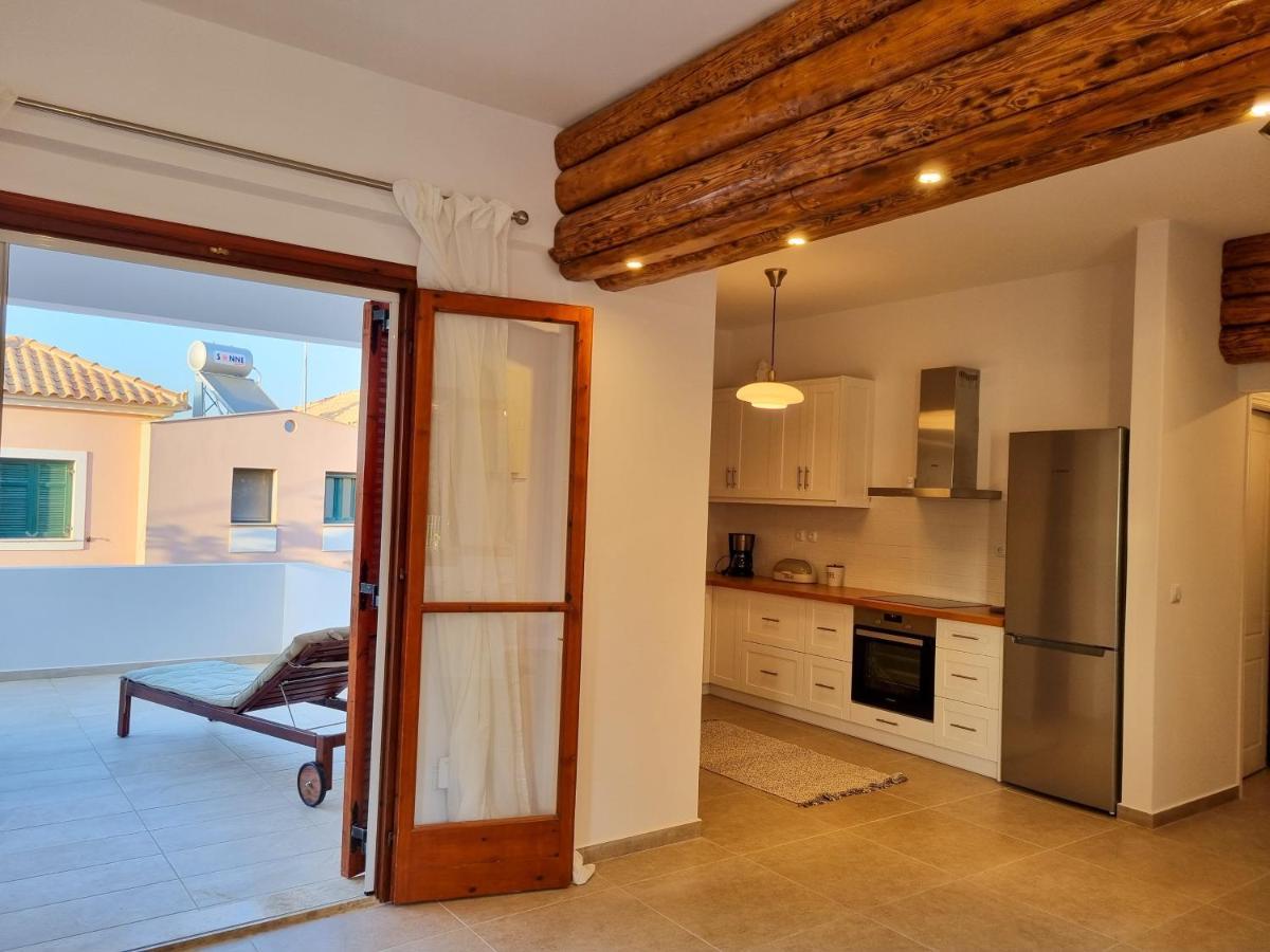 Yvi'S Greek House Lejlighed Vagia  Eksteriør billede